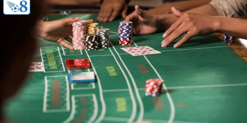 Cấu trúc bàn chơi và bộ bài đơn giản